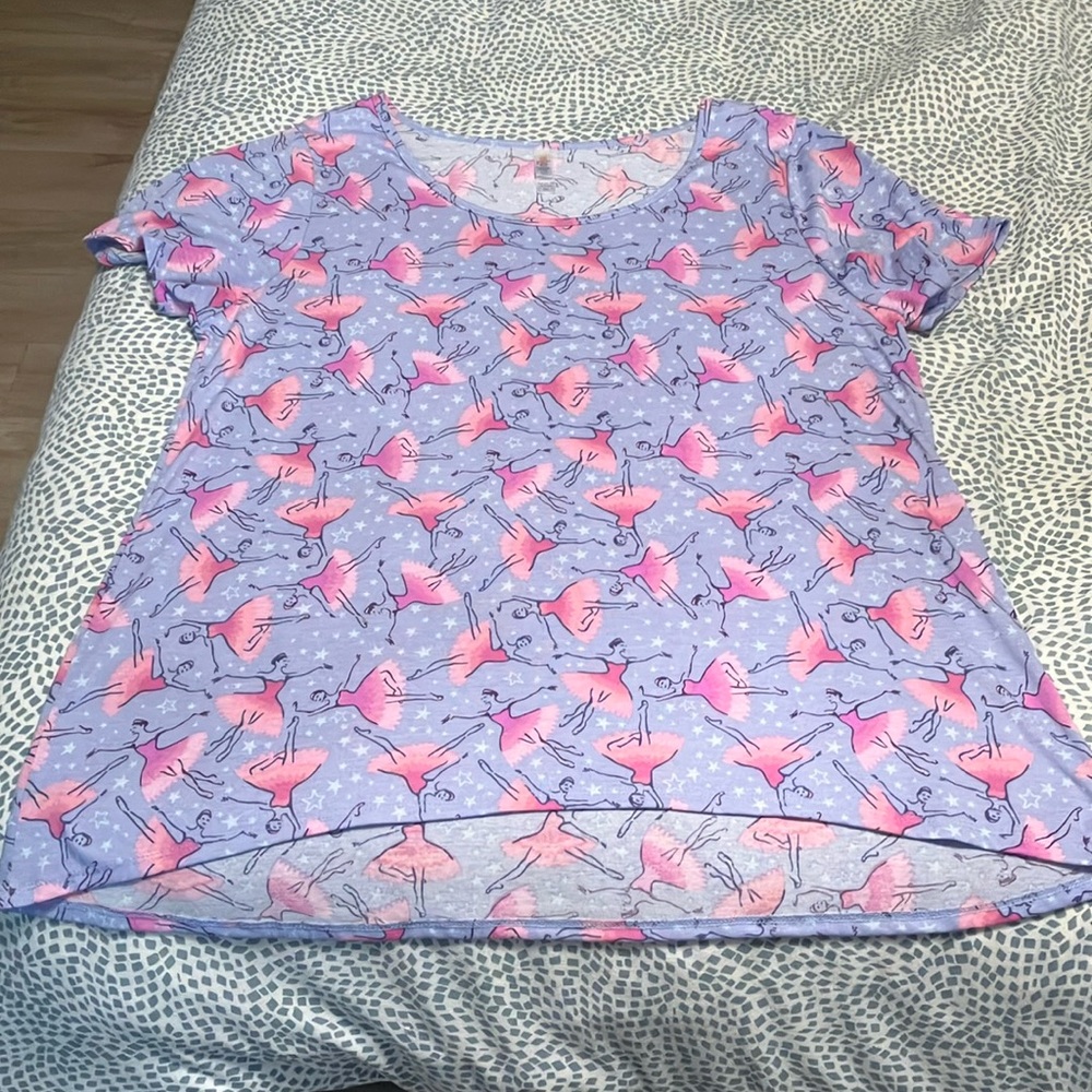 EUC LuLaRoe Ballerina Shirt